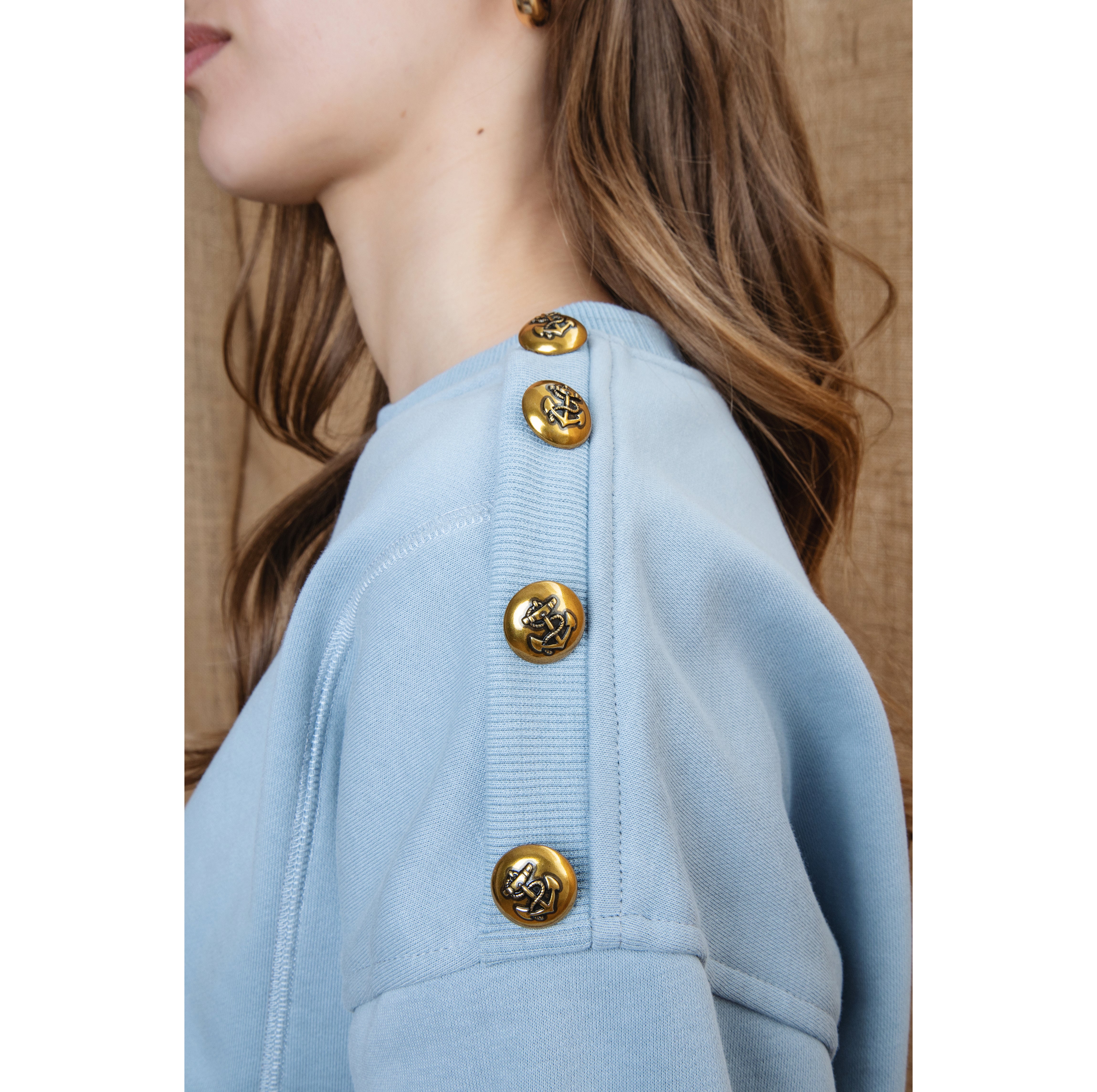 BLUE FABLE SWEATSHIRT