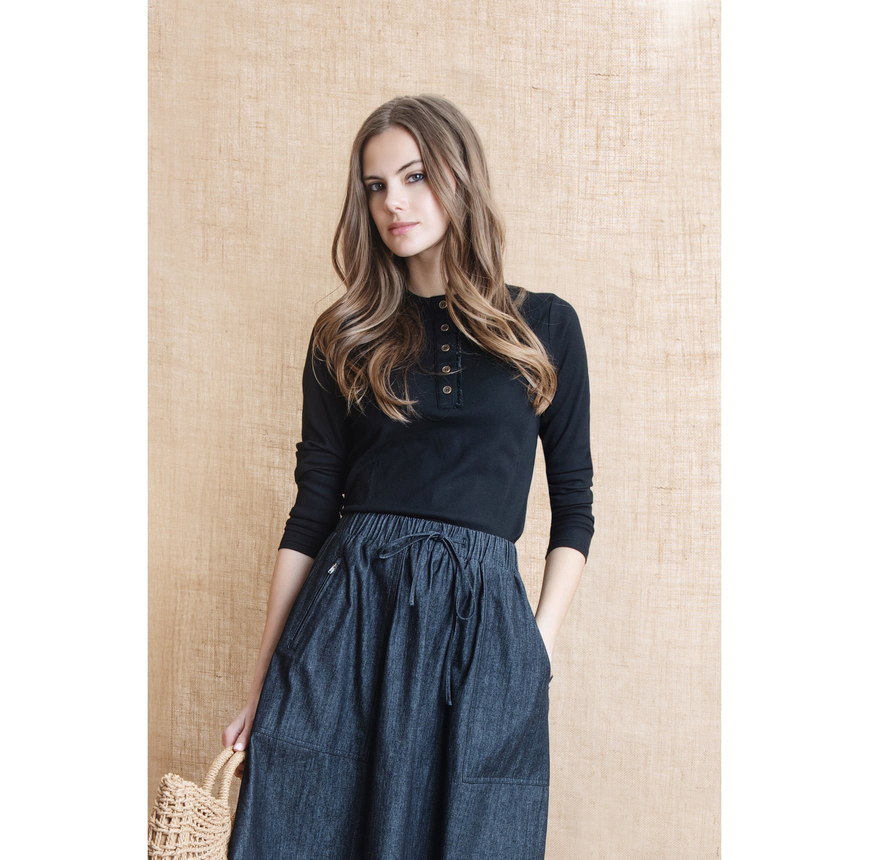 BLACK FRINGE TEE
