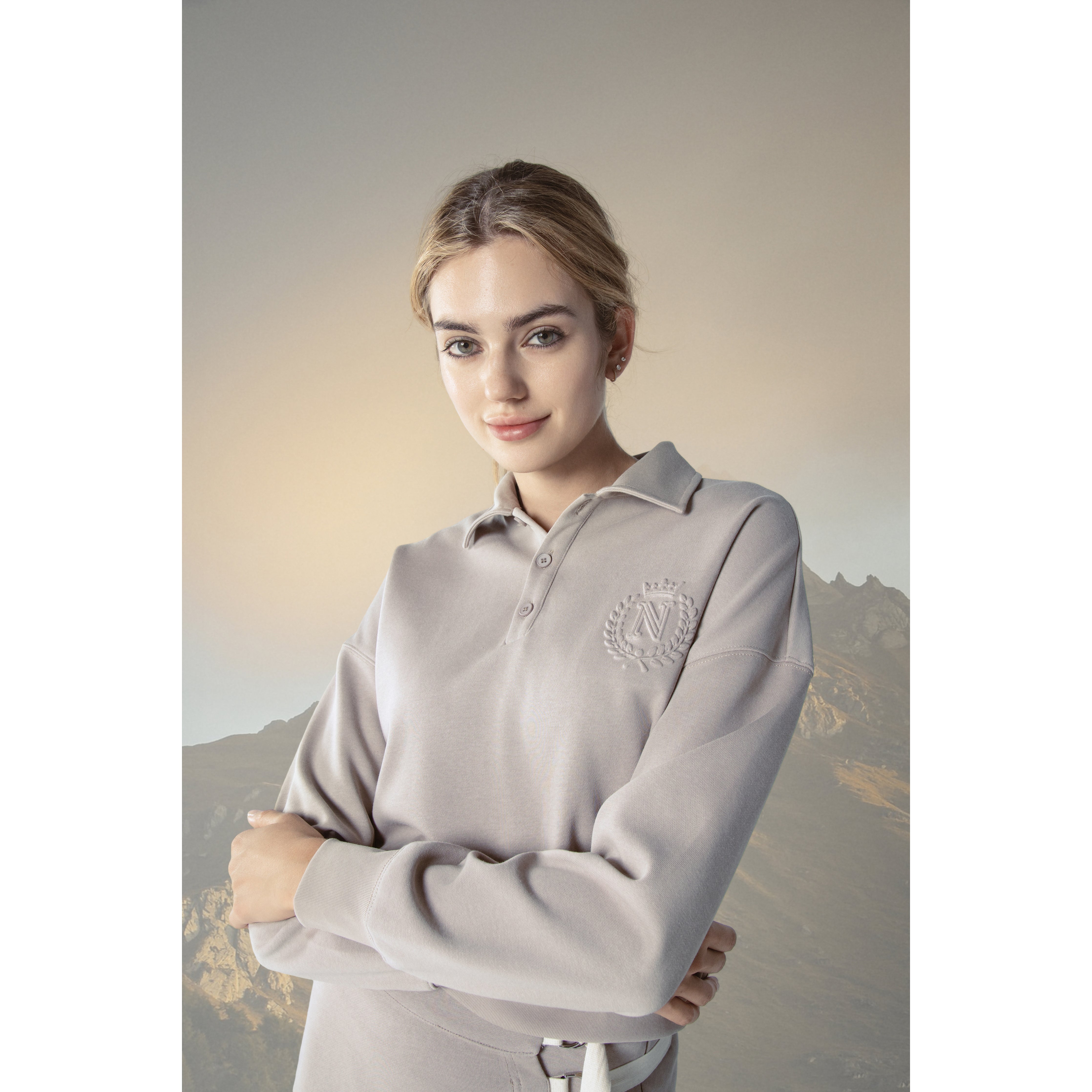 TAUPE POLO SWEASHIRT