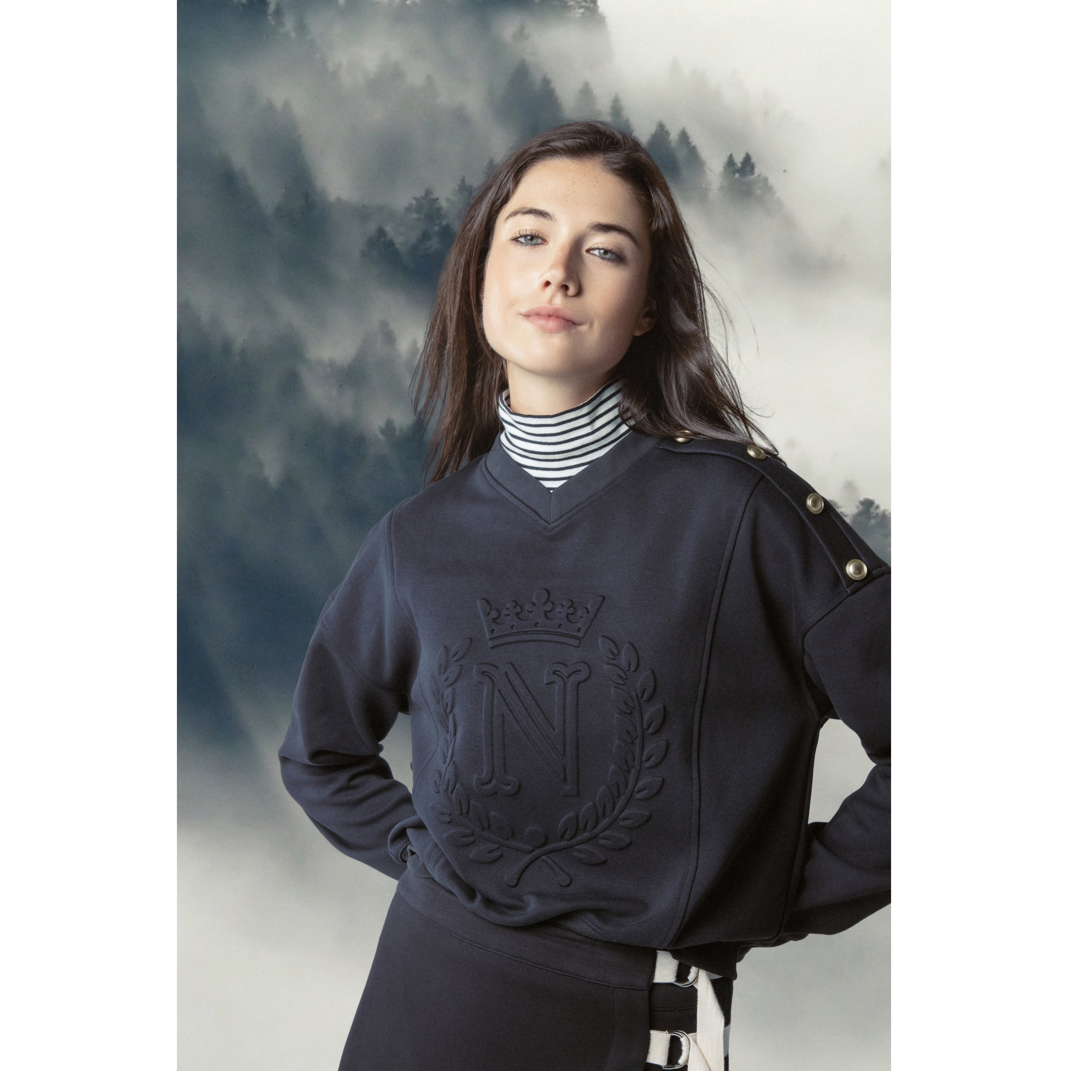 BLACK MIRA SWEATSHIRT