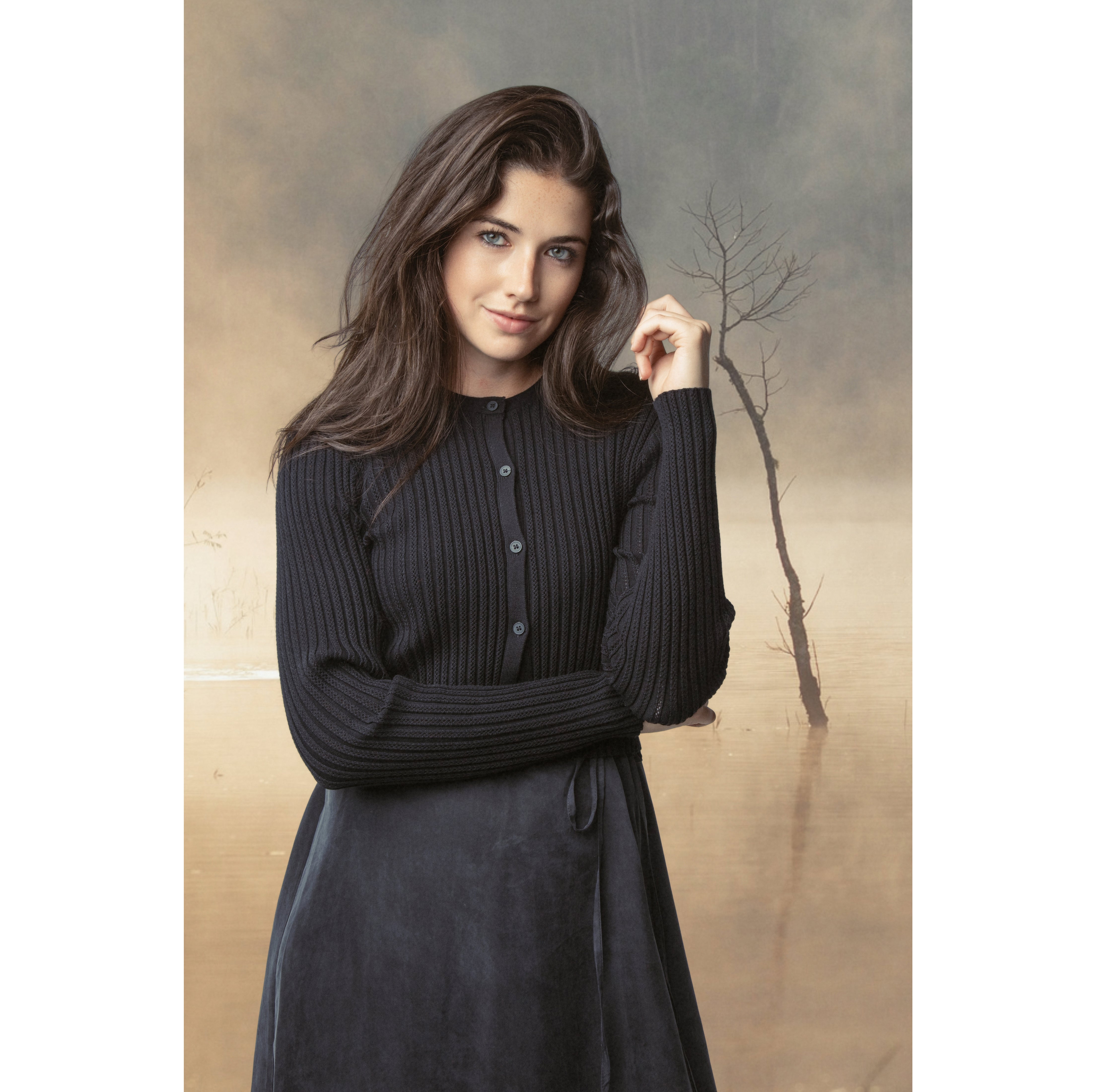BLACK EMBER CARDIGAN