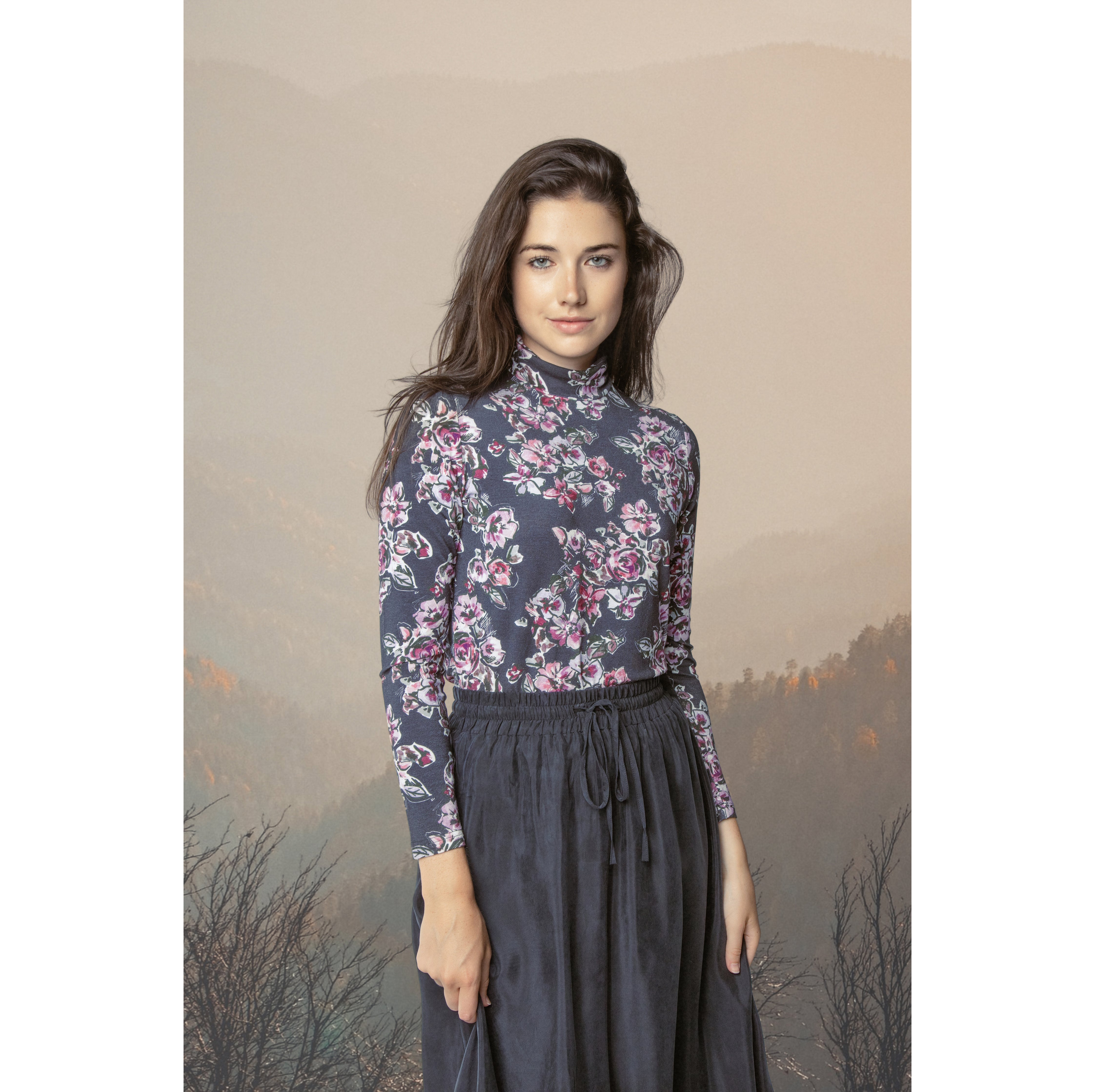 WINE PAINTED TURTLENECK