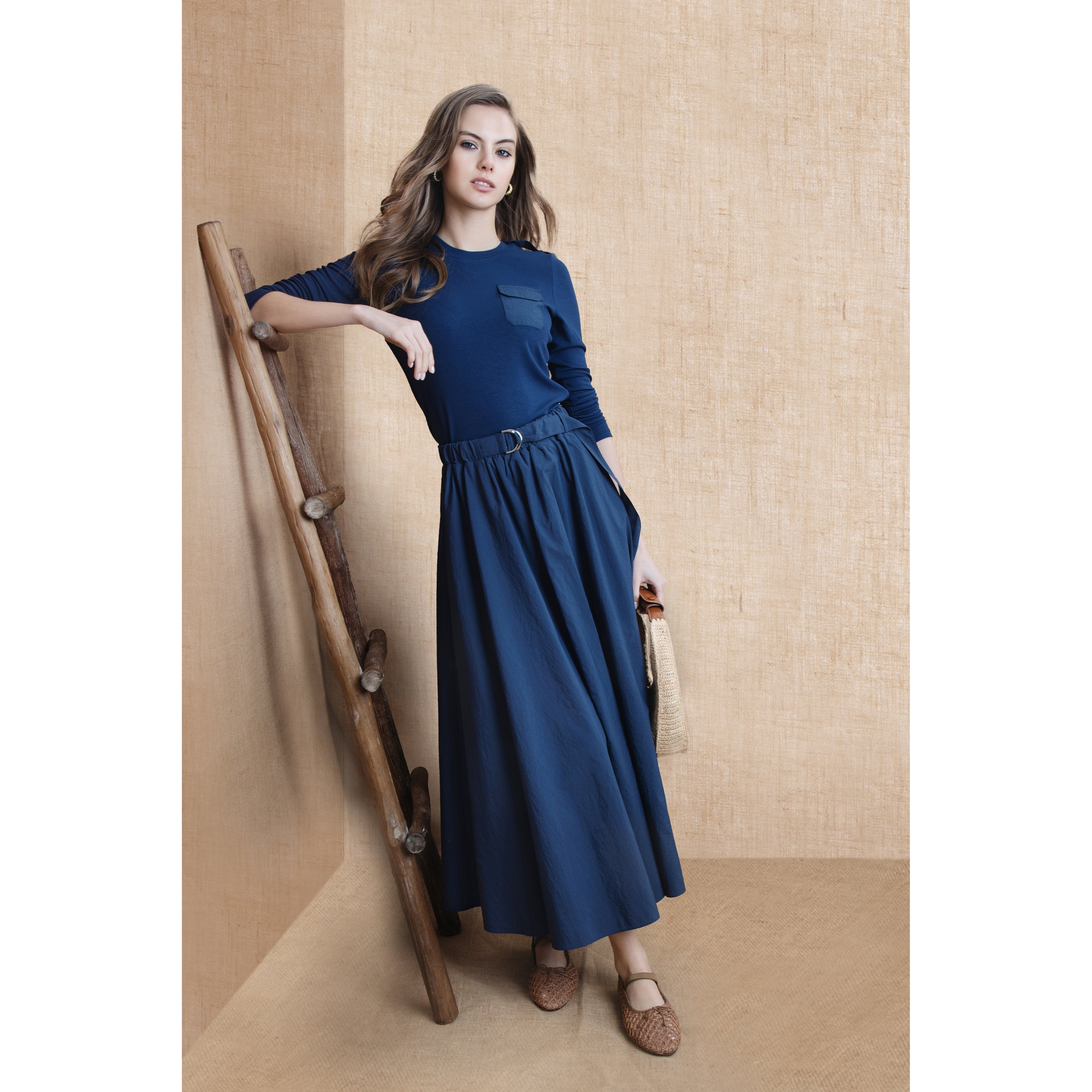 NAVY WILLOW SKIRT