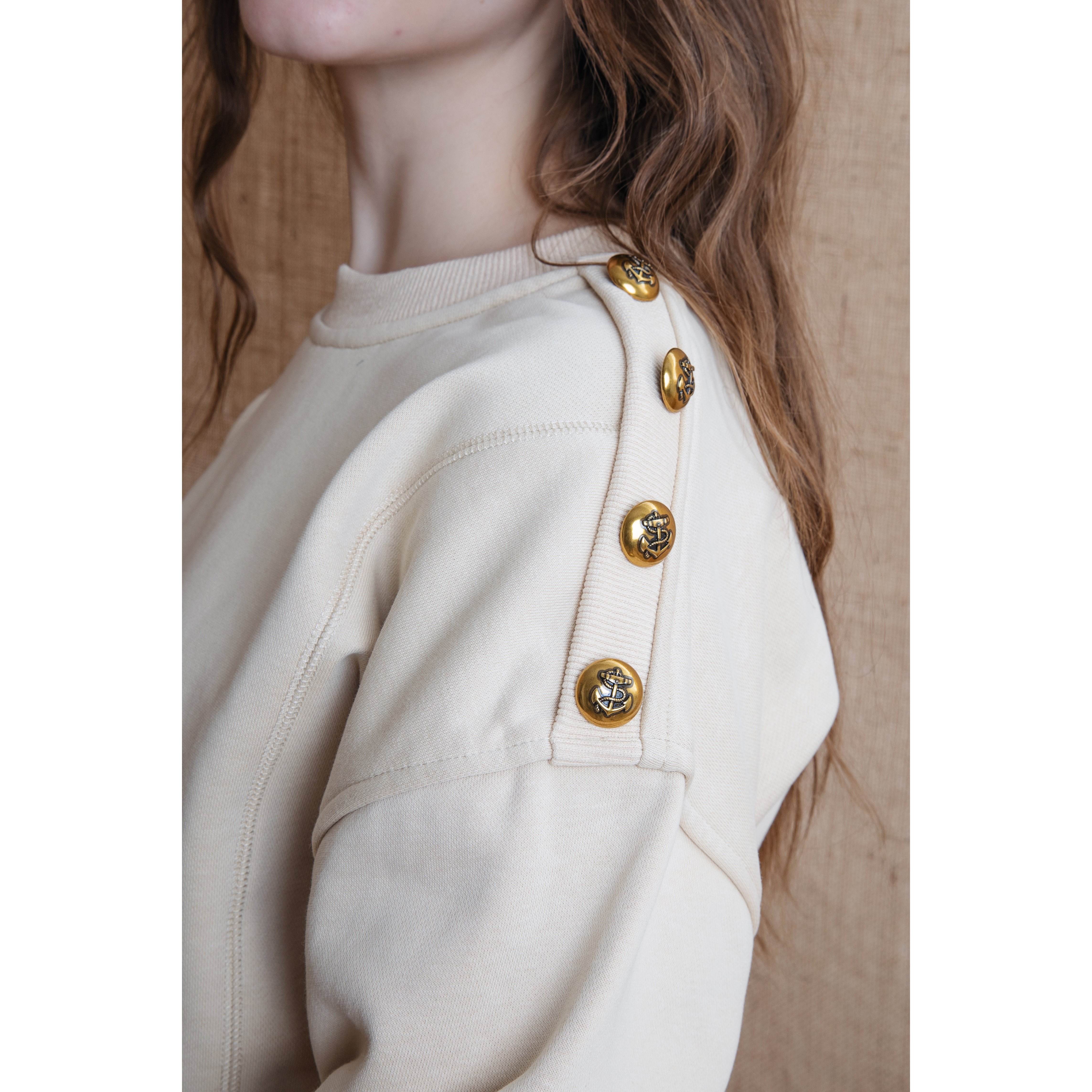 BEIGE FABLE SWEATSHIRT