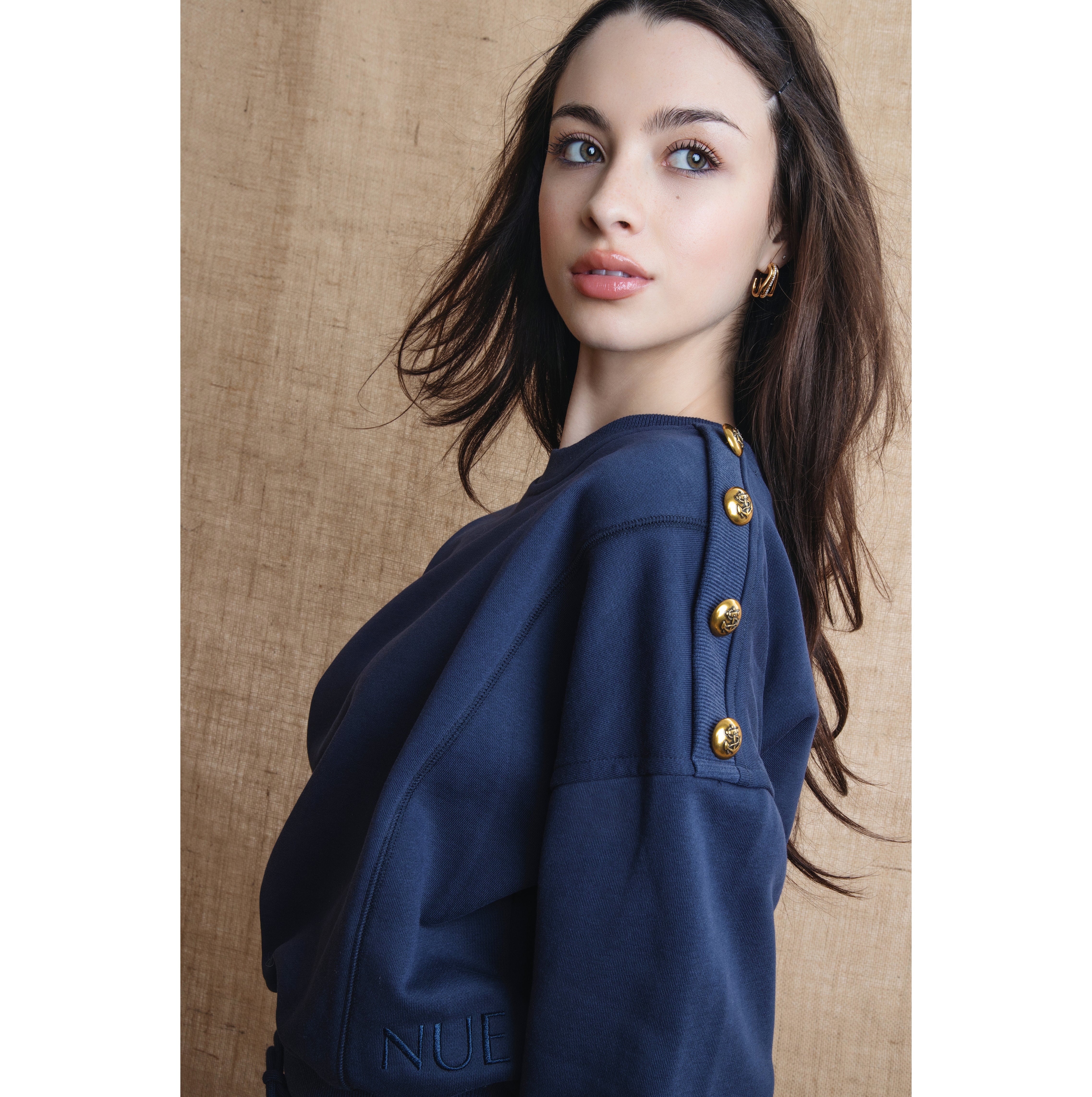 NAVY FABLE SWEATSHIRT